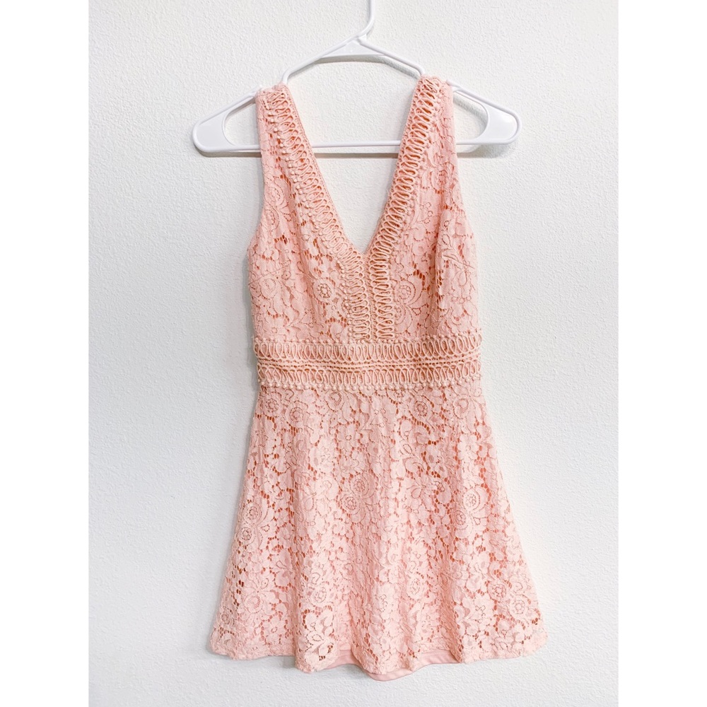 Woman’s Dress - Picture 2 of 2